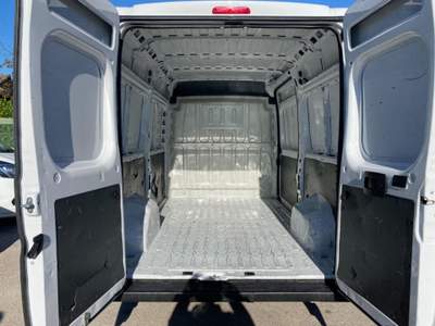 Peugeot Boxer 330 2.2 BlueHDi 140 S&S PM-TM Furgone Bianco usata Atripalda