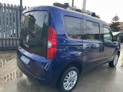Fiat Doblò Doblò 1.3 MJT 16V Emotion Blu/Azzurro usata Giugliano in Campania