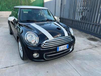MINI Cooper 1.6 16V Cooper D Nero usata Giugliano in Campania