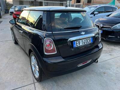 MINI Cooper 1.6 16V Cooper D Nero usata Giugliano in Campania