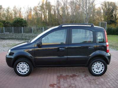 Fiat Panda 1.2 4x4 Climbing Nero usata Rimini