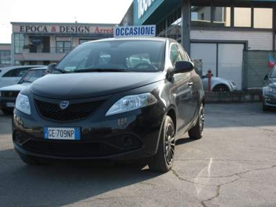 Lancia Ypsilon 1.0 FireFly 5 porte S&S Hybrid Ecochic Silver Nero usata Castelnuovo Rangone