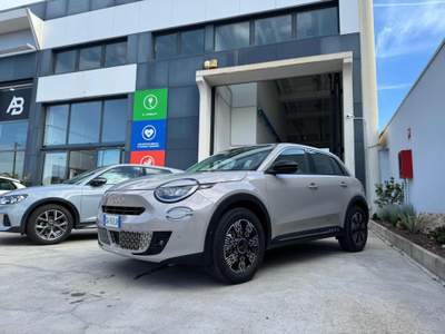 Fiat 600 Hybrid DCT MHEV Beige usata Melpignano
