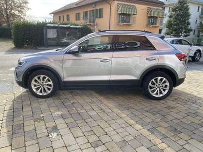 Volkswagen T-Roc 1.0 TSI Life LED-APP CONN-ACC-17" Argento usata Alba