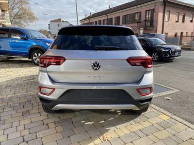 Volkswagen T-Roc 1.0 TSI Life LED-APP CONN-ACC-17" Argento usata Alba