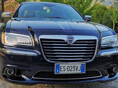Lancia Thema 3.0 V6 Multijet II 190 CV Platinum Nero usata Cassino