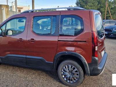 Peugeot Rifter BlueHDI 130 S&S EAT8 Allure Std Marrone usata Cisternino