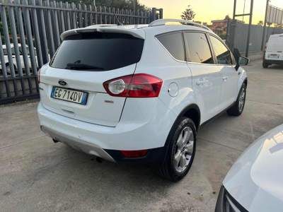 Ford Kuga 2.0 TDCi 163 CV 4WD Powersh.Titanium DPF Bianco usata Giugliano in Campania