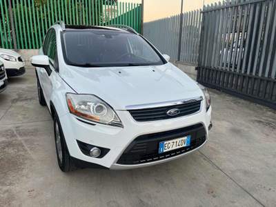 Ford Kuga 2.0 TDCi 163 CV 4WD Powersh.Titanium DPF Bianco usata Giugliano in Campania