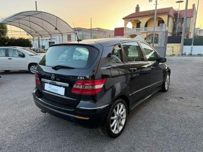 Mercedes-Benz Classe B Mercedes B 180 Cdi 109cv Nero usata Pompei