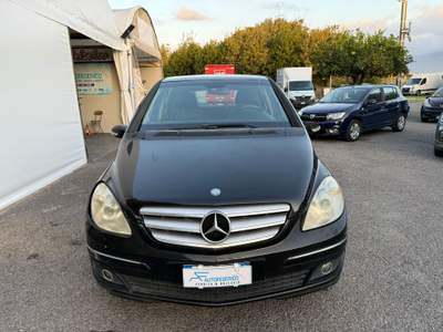Mercedes-Benz Classe B Mercedes B 180 Cdi 109cv Nero usata Pompei