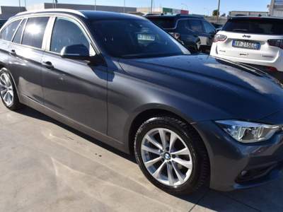 BMW Serie 3 318d d Touring Business Advantage aut. Grigio usata San Vito dei Normanni