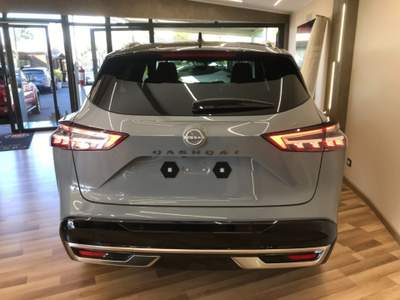 Nissan Qashqai MHEV 158 CV Xtronic Tekna Grigio usata Santa Maria di Licodia