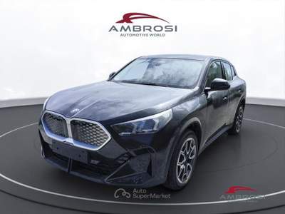 BMW iX2 xDrive30 Premium Package Nero usata Corciano