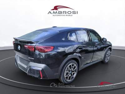 BMW iX2 xDrive30 Premium Package Nero usata Corciano