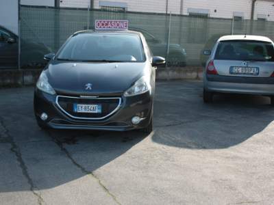 Peugeot 208 1.4 VTi 95 CV 5p. GPL Active Grigio usata Castelnuovo Rangone