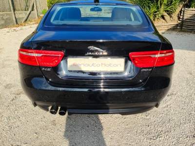 Jaguar XE 2.0 D 180 CV aut. Prestige Nero usata Vico Equense