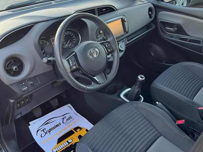 Toyota Yaris 1.0 5 porte Lounge Nero usata Giugliano in Campania