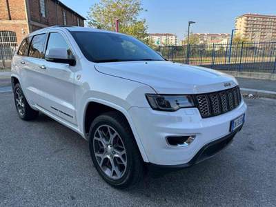 Jeep Grand Cherokee 3.0 V6 CRD 250 CV Multijet II OVERLAND Bianco usata Torino