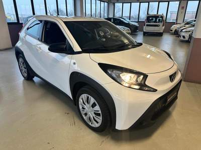 Toyota Aygo 1.0 VVT-i 72 CV 5 porte Active S-CVT Bianco usata Novellara