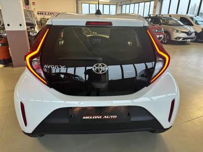 Toyota Aygo 1.0 VVT-i 72 CV 5 porte Active S-CVT Bianco usata Novellara
