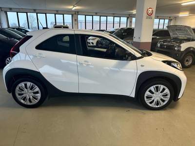 Toyota Aygo 1.0 VVT-i 72 CV 5 porte Active S-CVT Bianco usata Novellara