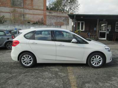 BMW Serie 2 Active Tourer 218d d Active Tourer Luxury Bianco usata Roma