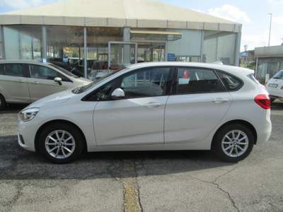 BMW Serie 2 Active Tourer 218d d Active Tourer Luxury Bianco usata Roma