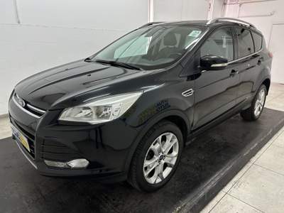 Ford Kuga 2.0 tdci Titanium 4wd s&s 150cv E6 Nero usata Pescara