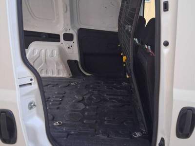Fiat Doblò 1.6 MJT 105CV 3 posti Bianco usata Manfredonia