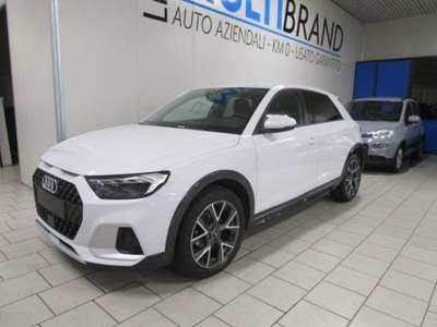 Audi A1 citycarver 35 TFSI S tronic Admired 24M Garanzia Bianco usata Piacenza