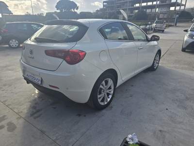 Alfa Romeo Giulietta 1.6 JTDm-2 105 CV Distinctive Grigio usata Sassari