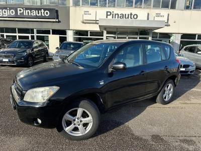 Toyota RAV4 RAV4 2.2 D-4D 136 CV Nero usata Ceppaloni