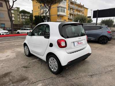 Smart ForTwo 70 1.0 Passion Bianco usata Cassino