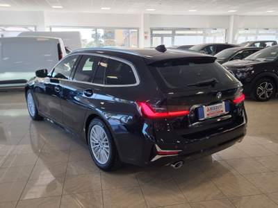 BMW Serie 3 318d Bmw 318d 48V Touring Luxury - Pelle - Navy Nero usata MANDATORICCIO