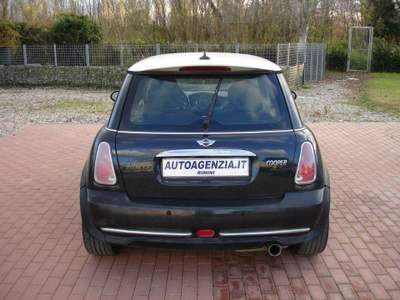 MINI Cooper 1.6 16V Cooper Nero usata Rimini