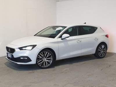 Seat Leon 5p 1.5 eTSI HYBRID 150 CV DSG Xcellence da?240 mes Bianco usata Monza