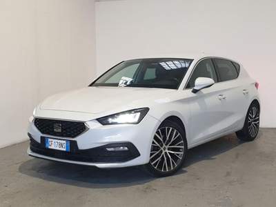 Seat Leon 5p 1.5 eTSI HYBRID 150 CV DSG Xcellence da?240 mes Bianco usata Monza