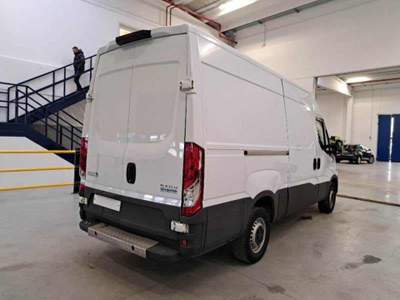 Iveco Daily 35S16SA8V 2.3HPT PM-TN Furgone Hi-Matic Bianco usata SARONNO
