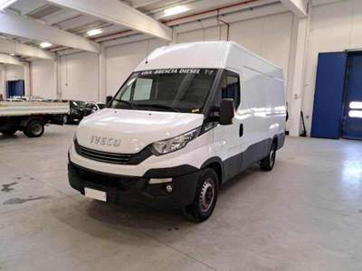 Iveco Daily 35S16SA8V 2.3HPT PM-TN Furgone Hi-Matic Bianco usata SARONNO