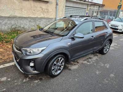 Kia Stonic MHEV DCT GT line 100cv Grigio usata Maddaloni