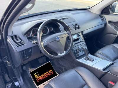 Volvo XC90 D5 AWD  Momentum Nero usata Castelnuovo Rangone
