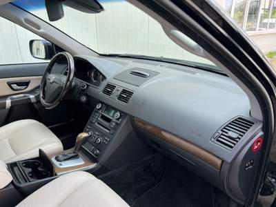 Volvo XC90 D3 Geartronic Momentum Nero usata Castelnuovo Rangone