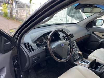 Volvo XC90 D3 Geartronic Momentum Nero usata Castelnuovo Rangone