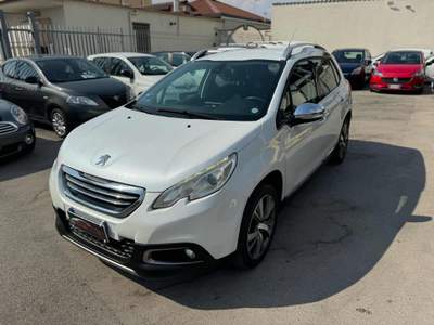Peugeot 2008 1.6 e-HDi 115CV Allure Bianco usata Qualiano