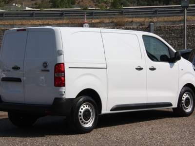 Fiat Scudo 1.5 BlueHDi 120CV PM-TN L2H1 Furgone Business Bianco usata Bernalda