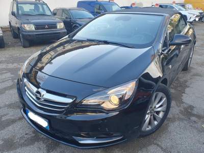 Opel Cascada 2.0 CDTI ECOTEC 170CV Start&Stop Innovation Nero usata Piacenza