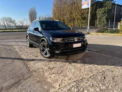 Volkswagen Tiguan 2.0 TDI SCR DSG Sport BlueMotion Technology Nero usata Marmirolo
