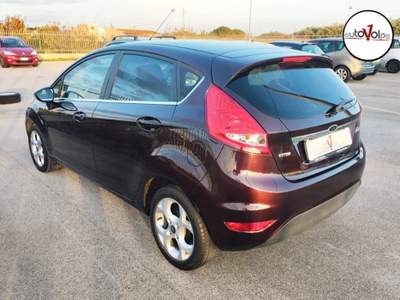 Ford Fiesta 1.6 TDCi 90CV 5p. Titanium Marrone usata Gioia del Colle