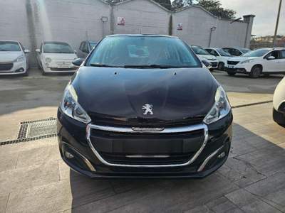 Peugeot 208 PureTech 82 5p. Allure usata Aversa